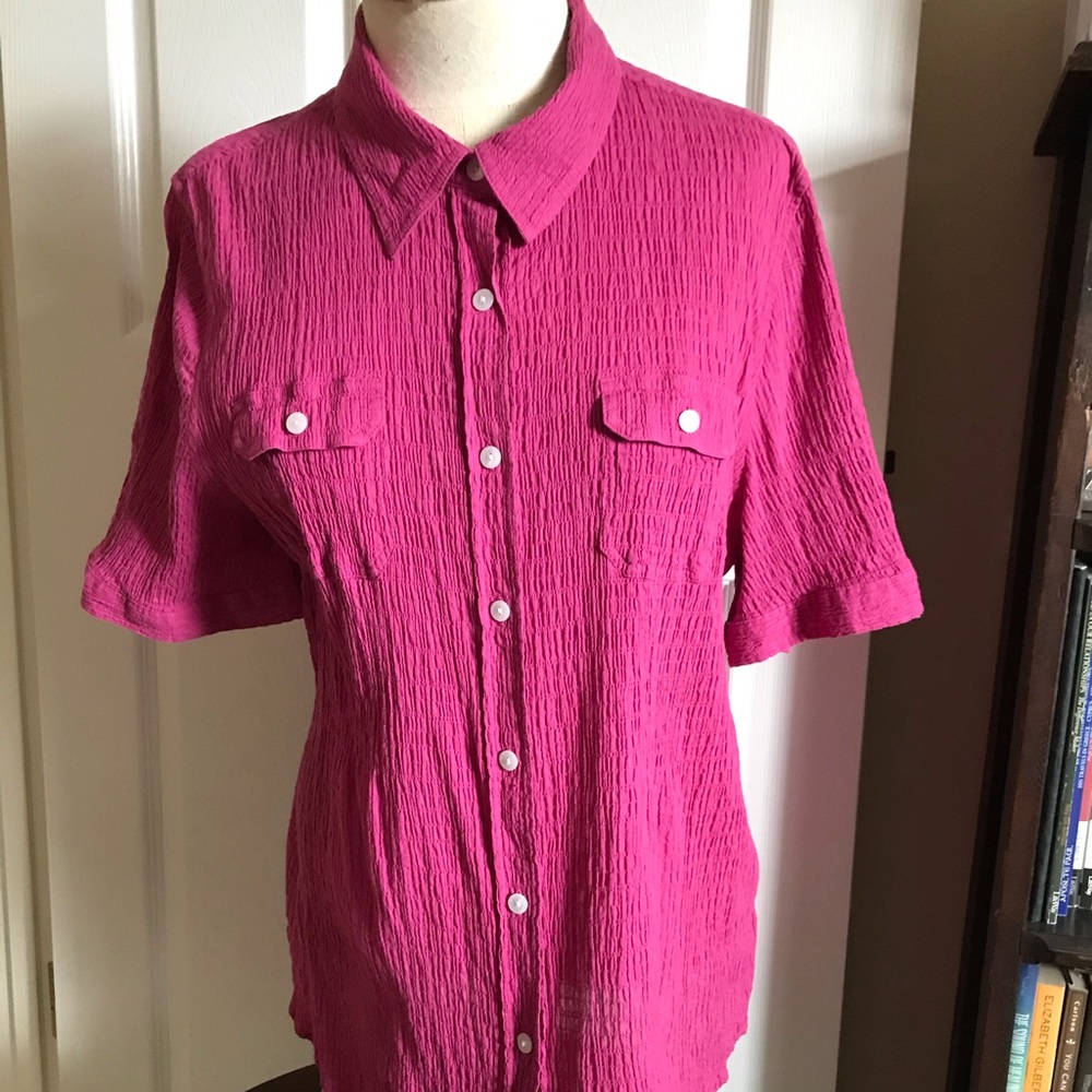 Liz Claiborne Short-Sleeved Button Down Shirt